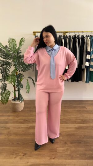 Fato treino com gravata